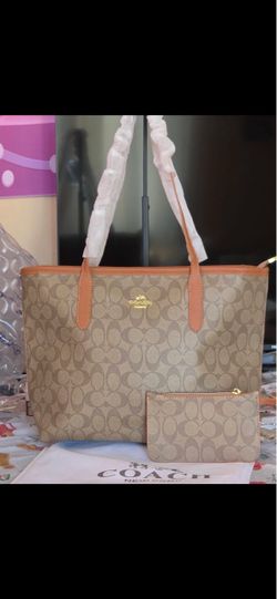 Purses coach set