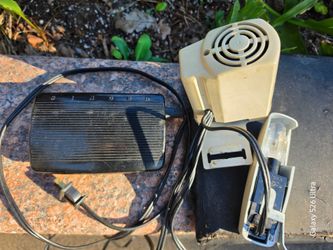 SINGER Sewing Machine Motor w/ Foot Control Pedal & Light Attachment WZC3-8