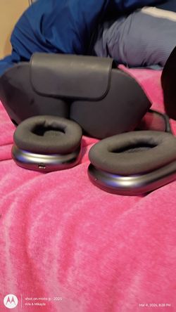 Apple Air Pod Midnight 2nd generation!
