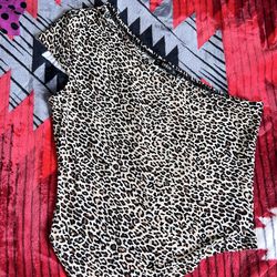 leopard print top