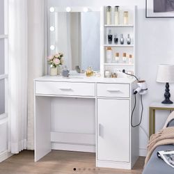 Women’s Vanity 
