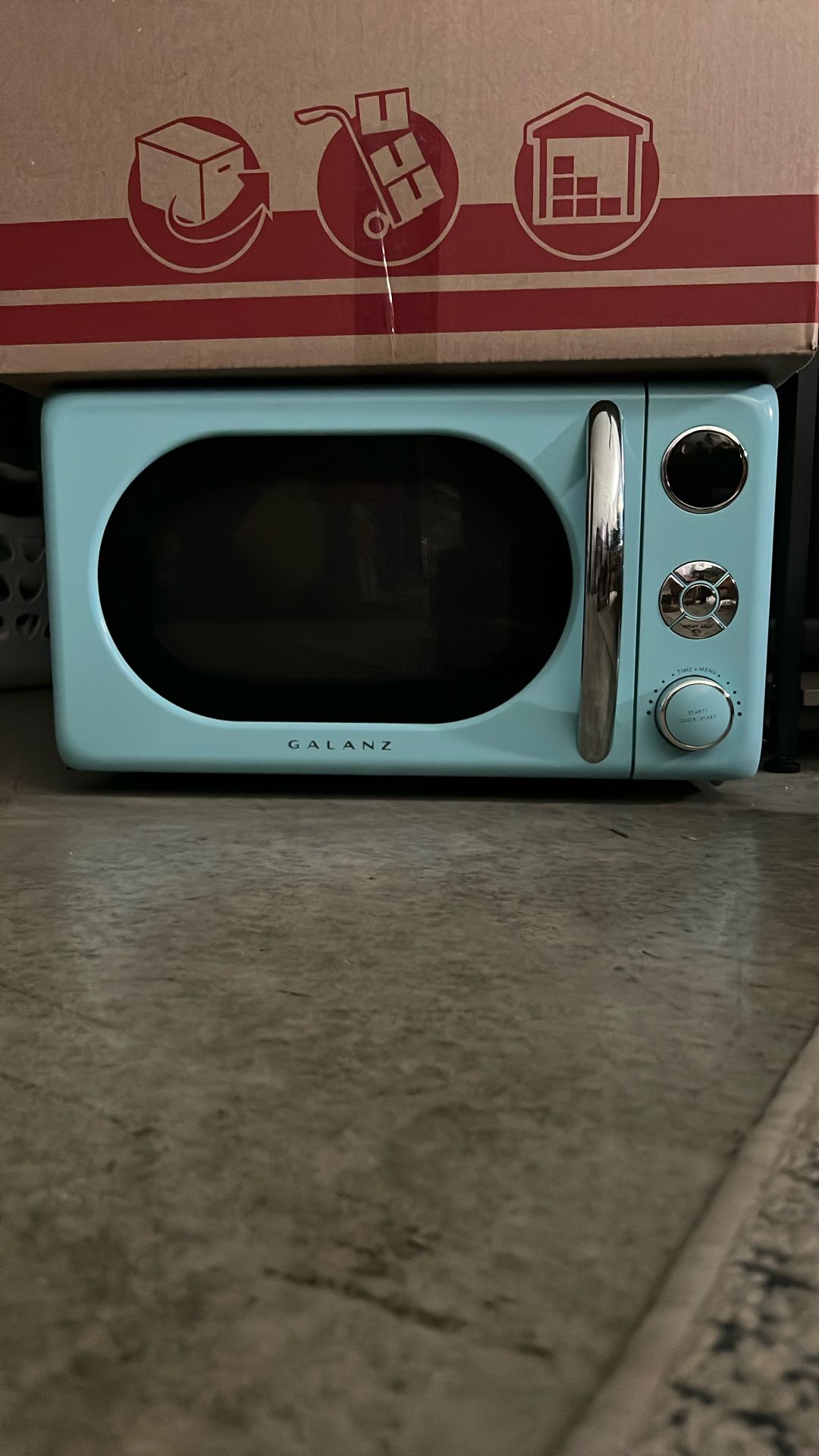 Blue Retro Styled Microwave 