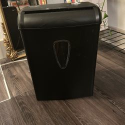 Nuova Paper Shredder 