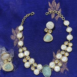 Baroque Original Pearl Carved Necklace 