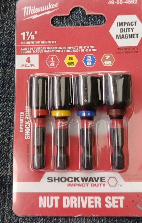 Milwaukee Shock Wave Impact Ready Magnetic Nut Driver Se New!t