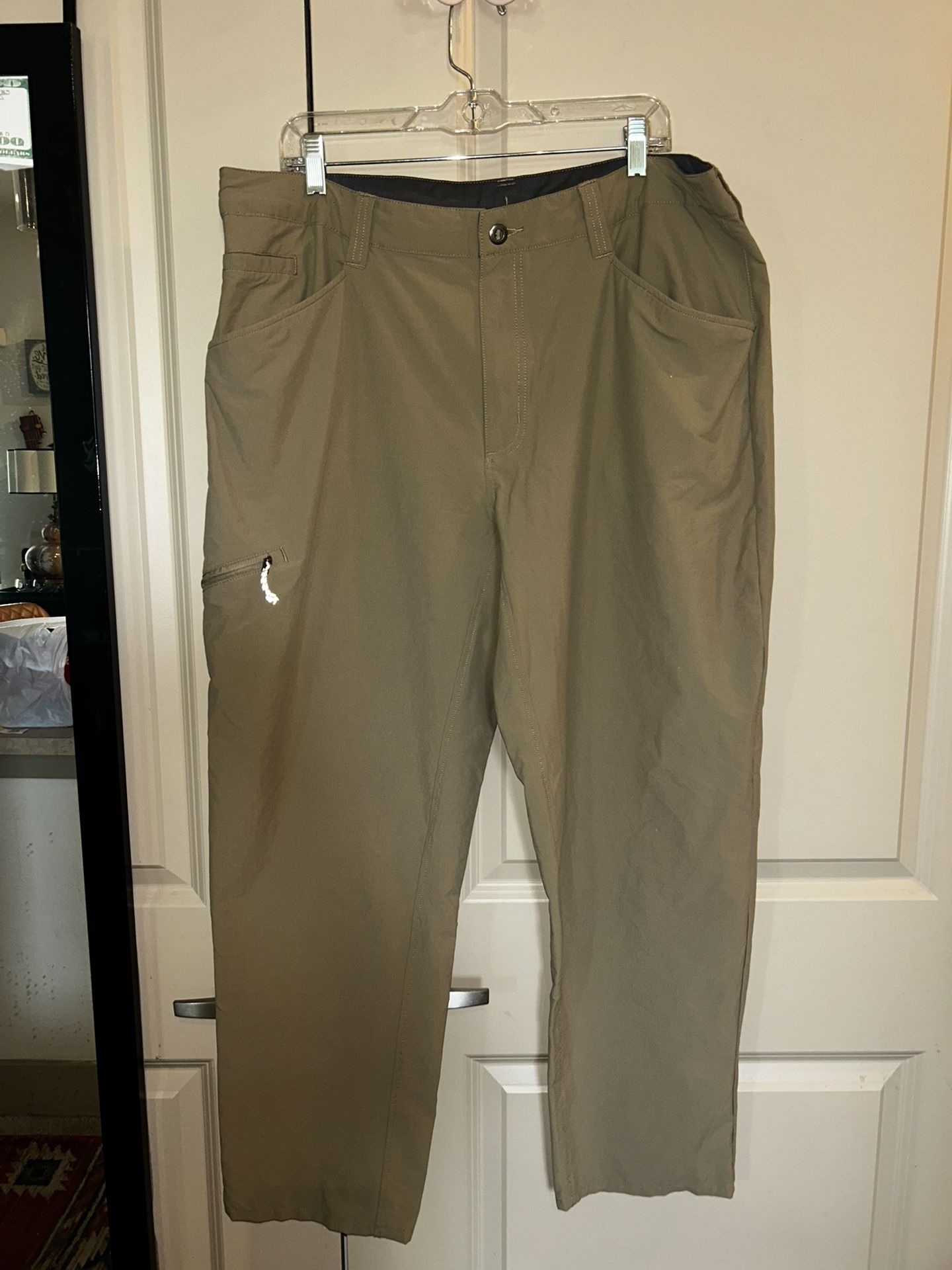 Patagonia Men’s Quandary Pants size 40