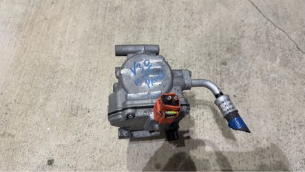 Toyota Prius A/C Compressor OEM Denso ES14C – 042(contact info removed)