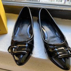 FENDI BLACK FLATS SIZE 37.5