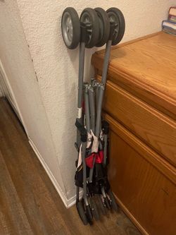 Free Foldable lightweight stroller