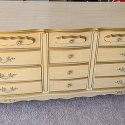 Vintage Bonnet By Sears 9 Drawer Dresser, 32" x 60" x 17", Matches, Includes Wall Mirror, 31" x 39" 