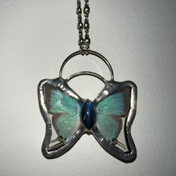 Enchanted wings necklace