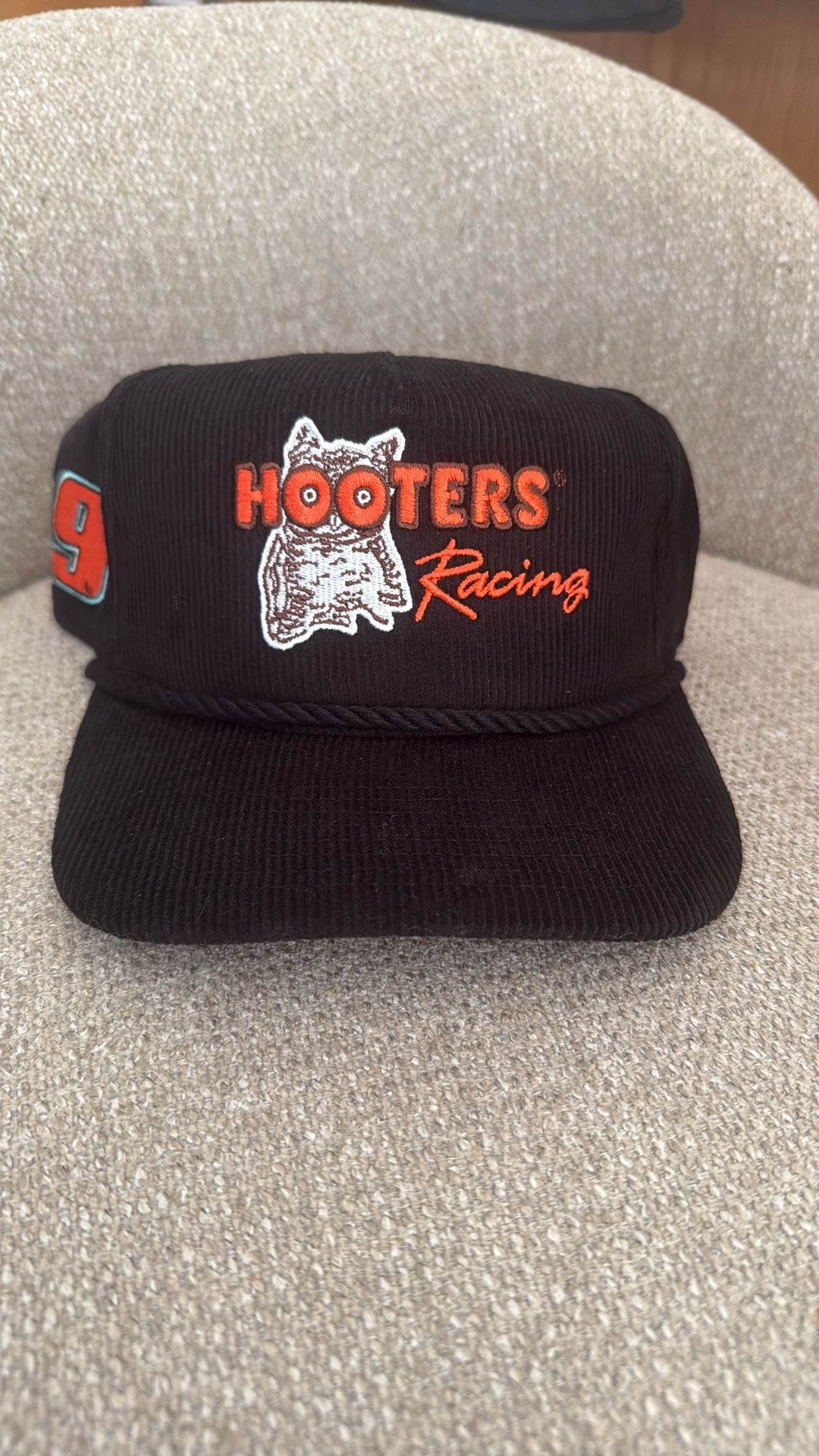 Hooters racing hat