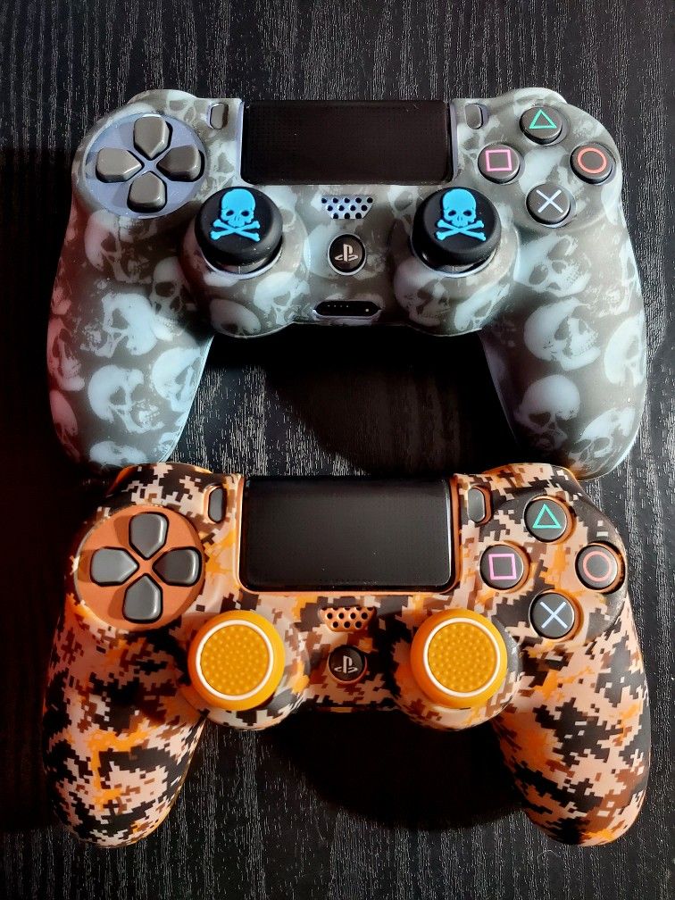 Custom PS4 Controllers