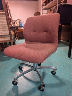Steel case office chair