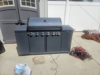 Landmann Large Gas Grill with Cabinet Base