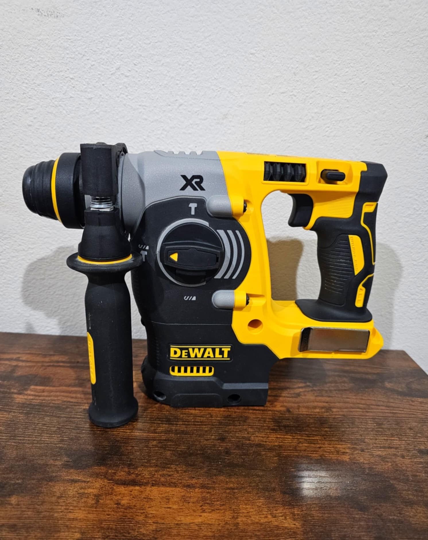 DEWALT XR 1” ROTARY HAMMER SDS PLUS