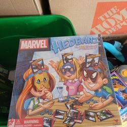 Cardinal Games Marvel Hedbanz Board Game