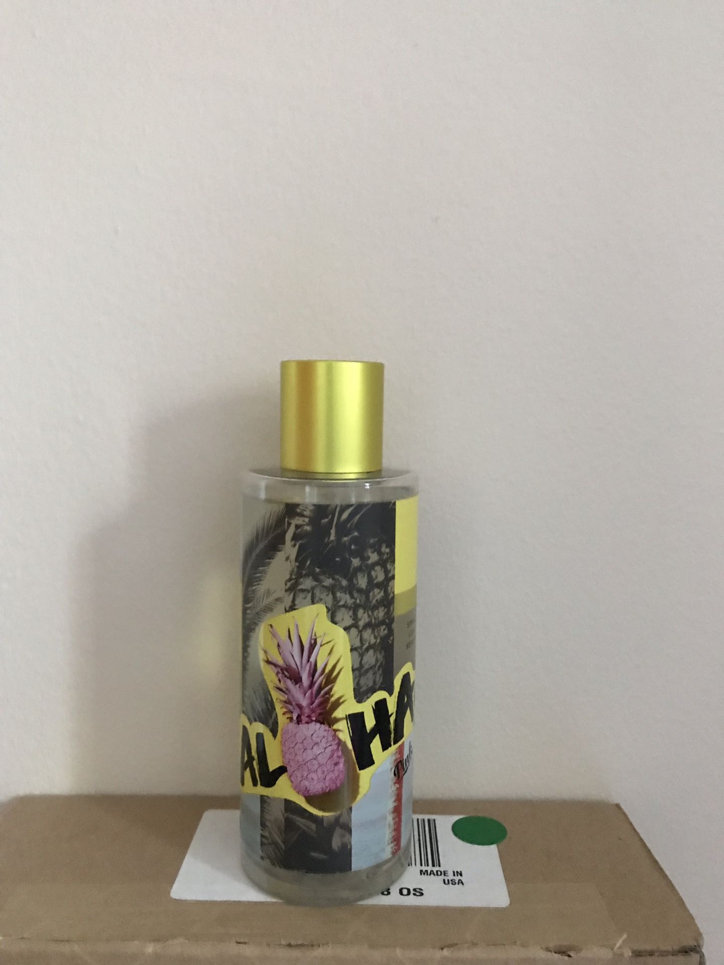 Victoria’s Secret Pink Chili palm Fragrance Mist e250ml/ 8.4 fl Oz