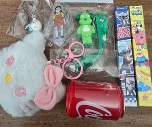 Mixed lot of mystery items and keychains