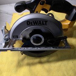 DEWALT 6.5" CIRCULAR SAW