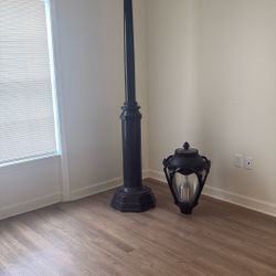 10’ Light post 