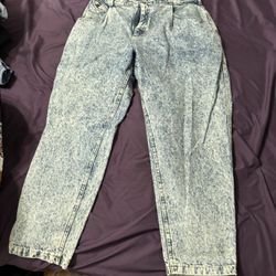 Vintage 1980’s Acid Wash Jeans. Women’s Size 24 