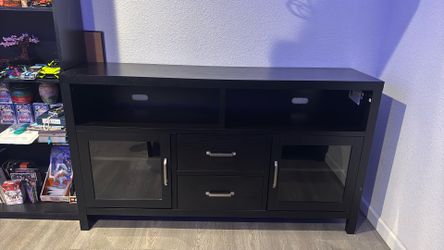 Entertainment center