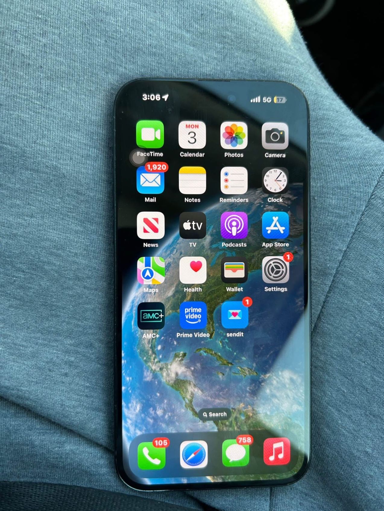 iPhone 15 Plus 128GB CARRIER UNLOCKED