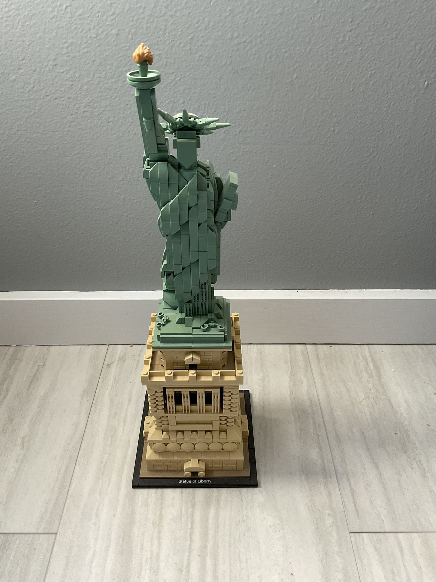 Lego Statue of Liberty - Complete