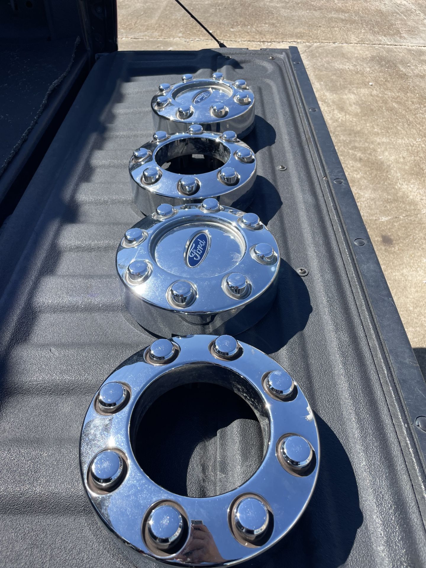 Ford F-250 4x4 Lug nut Covers