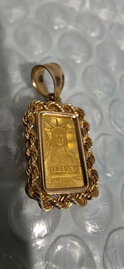 Credit Suisse 1 Gram .9999 Gold Bar Liberty MiniGram Year 1985  in 14k Yellow Gold Rope Border Pendant