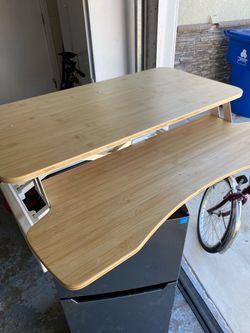 VIVO height-adjustable standing desk converter/riser