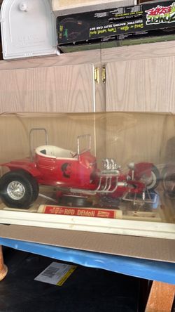 1960s red devil store, display model kit and case tea, bucket,