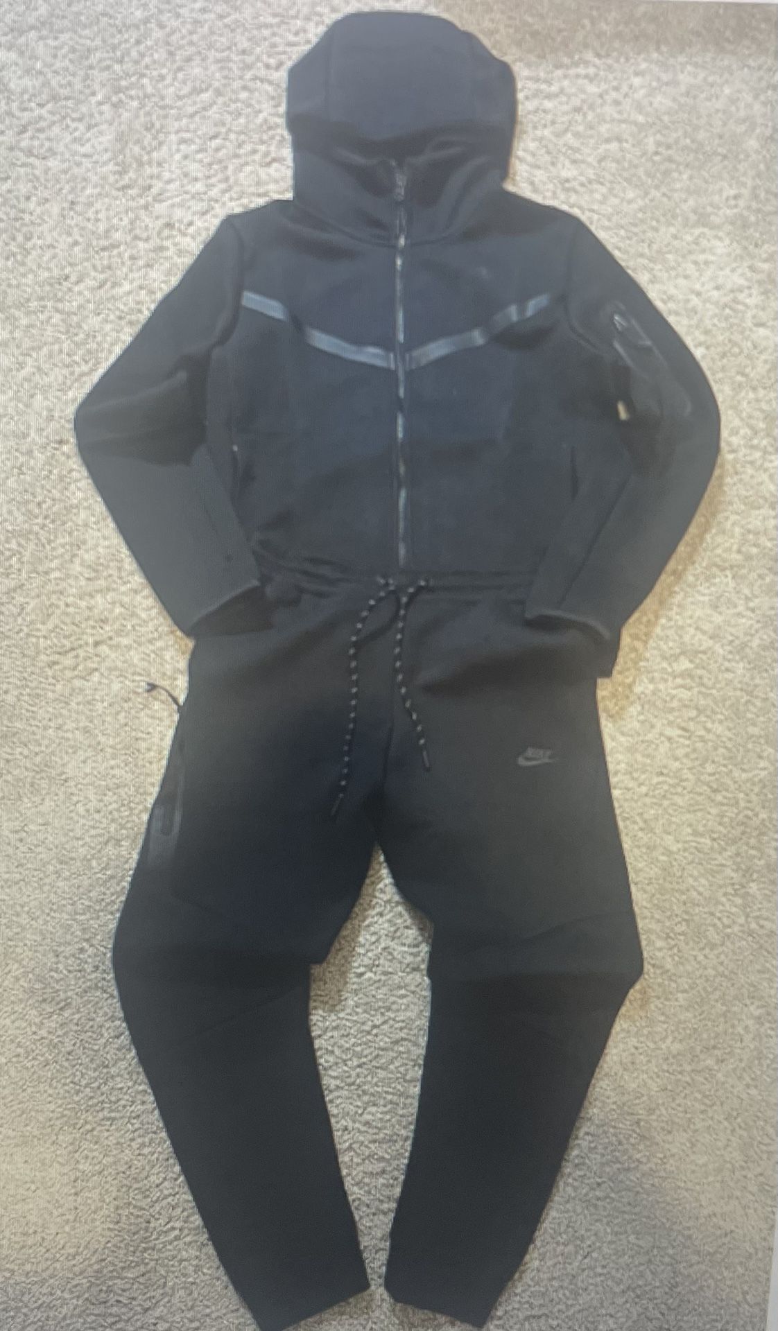 *Send Offers* Black Nike Tech Fleece