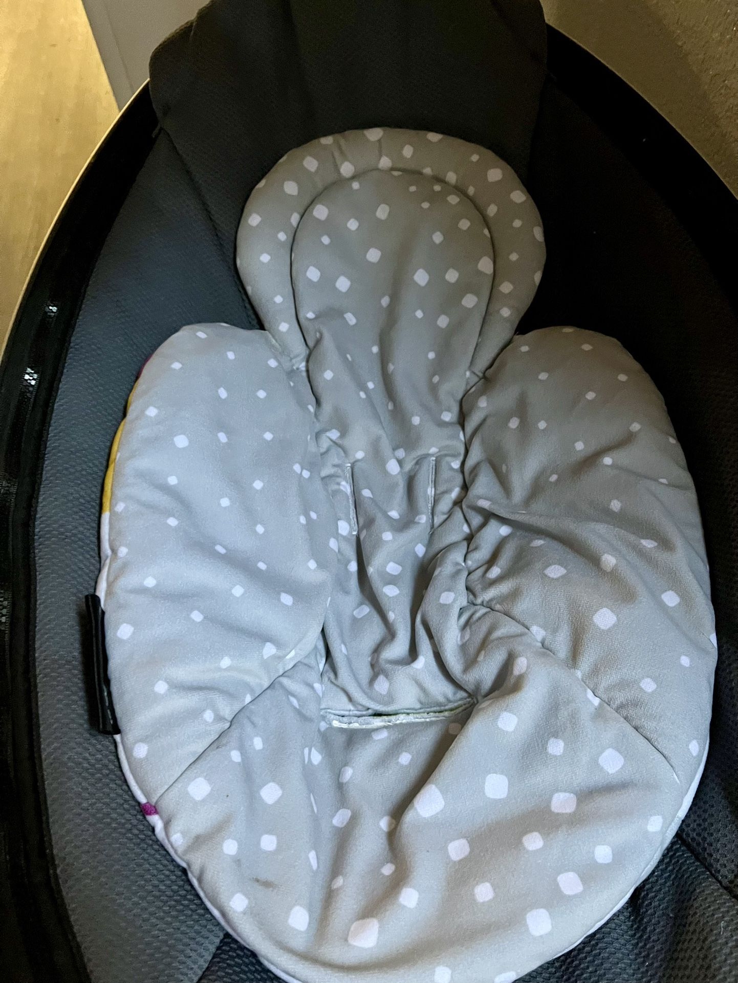 Baby swing 4moms 
