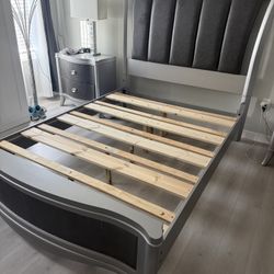 Modern Bed Frame (Queen)