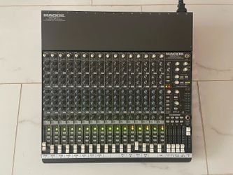 Mackie 1604-VLZ Pro 16-Channel Mic / Line Mixer