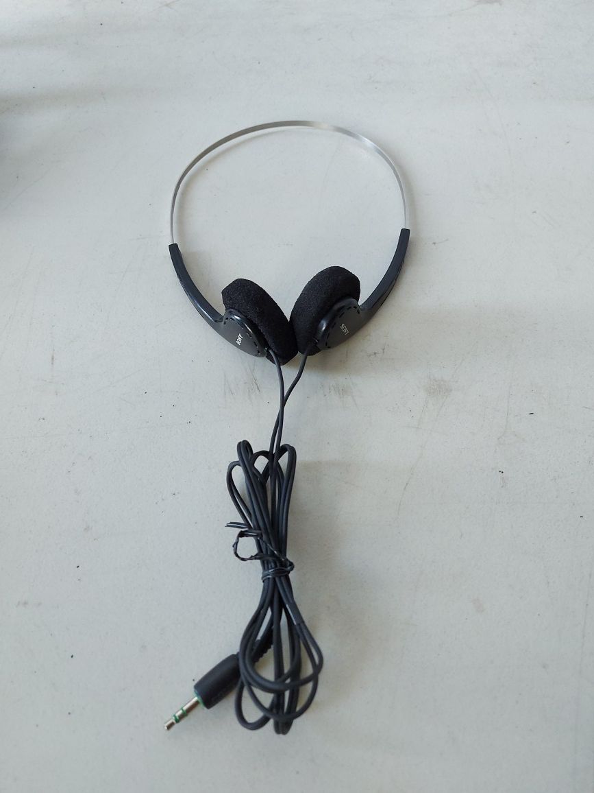 Sony MDR -006 3.5 ft Wire Headphones