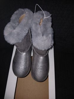 Brand new grey boots for kids. Size 11
