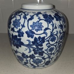 Vintage Chinese Ceramic Blue White Large Ginger Jar without Lid 7.5"  KK