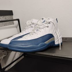 Jordan 12 Retro Bl N Wh