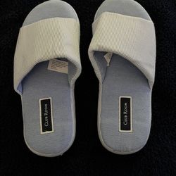 Woman’s Club Room Slippers