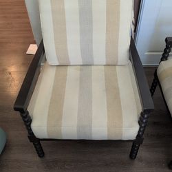 Wide Lounge Chairs
