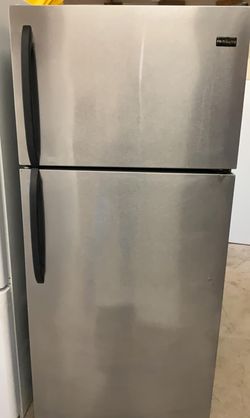 Frigidaire Top Mount Stainless Steel Refrigerator Fridge
