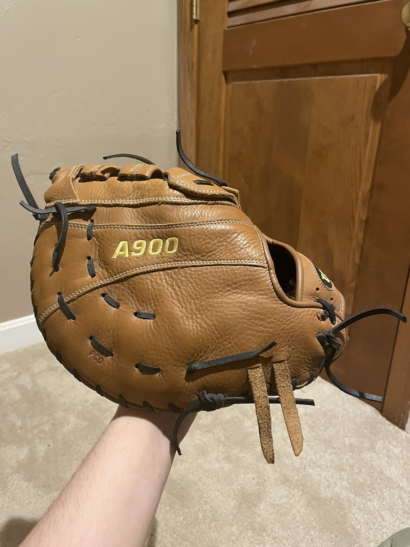 Wilson A900 First Base Baseball Glove