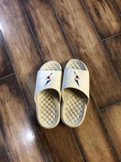 Bruce Bolt Slides Size 8