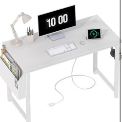 desk with power outlet, 47-inch