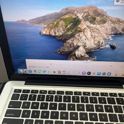 MacBook Pro/ Studio Equipment 