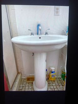 Bathroom sink
