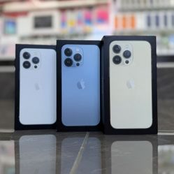 iPhone 13 Pro Max ((Take It Home In Payments/ llévatelo a casa en pagos) 